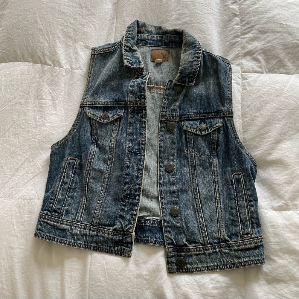 AE Denim Vest